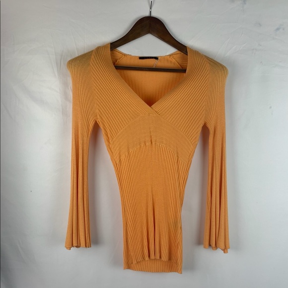 Cyrus Sweaters - Cyrus V-neck Flared Sleeve Sweater M